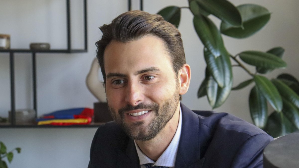 El ministro de Turismo de Ecuador, Niels Olsen, en una entrevista con la agencia EFE en Madrid.