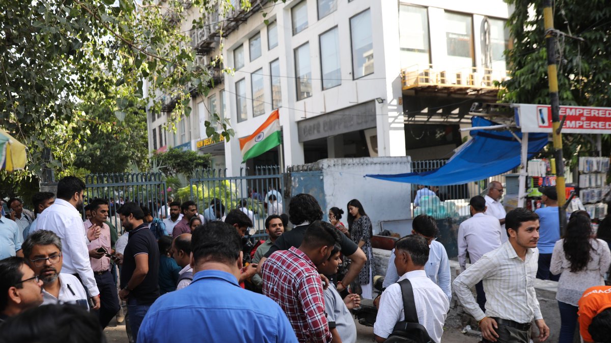 Sin embargo, el Servicio Geológico de Estados Unidos (USGS) reportó solo dos seísmos casi simultáneos de 4,9 y 5,7 de magnitud