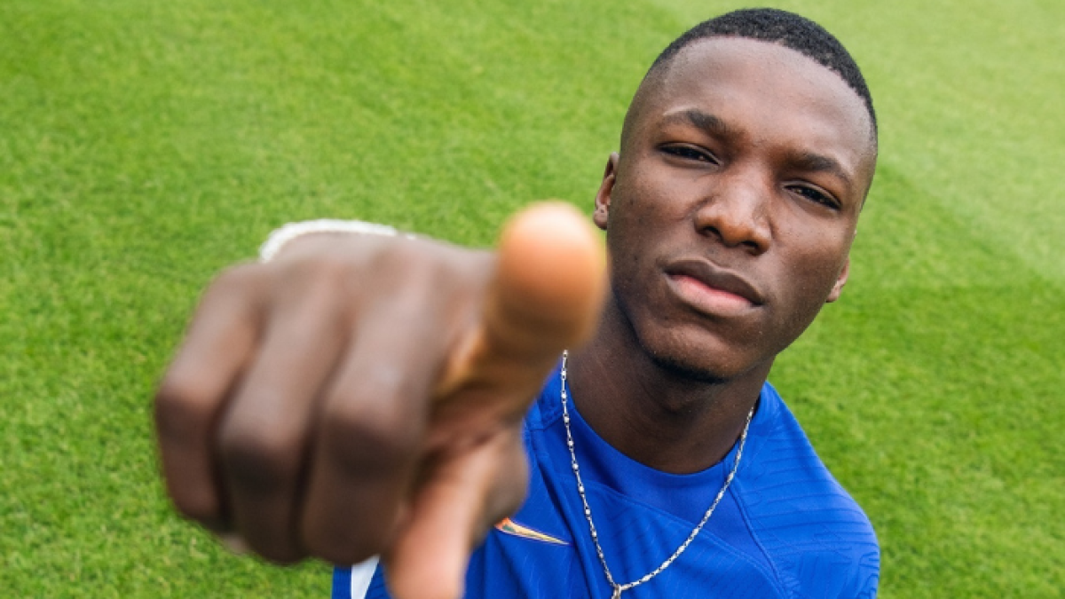 Moisés Caicedo es titular habitual en Chelsea.