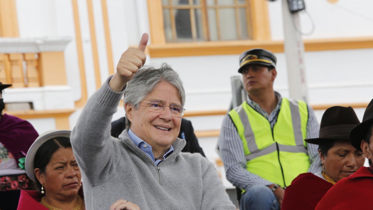 El primer mandatario, Guillermo Lasso, se ausentará del país por siete días.