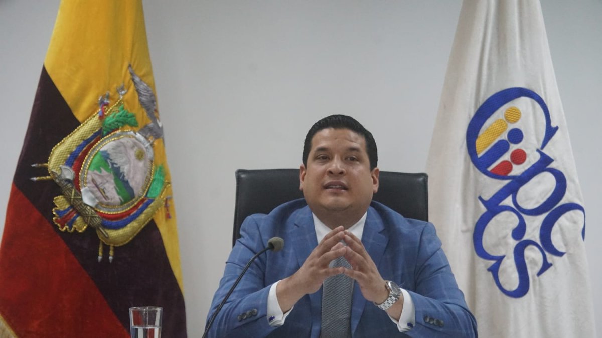 En su informe, Alembert Vera no se refirió a la espera de la decisión de la Corte Constitucional.