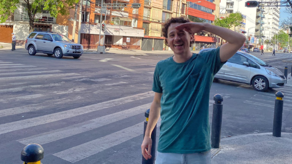 Foto de Luisito Comunica tomada de su cuenta de Twitter.