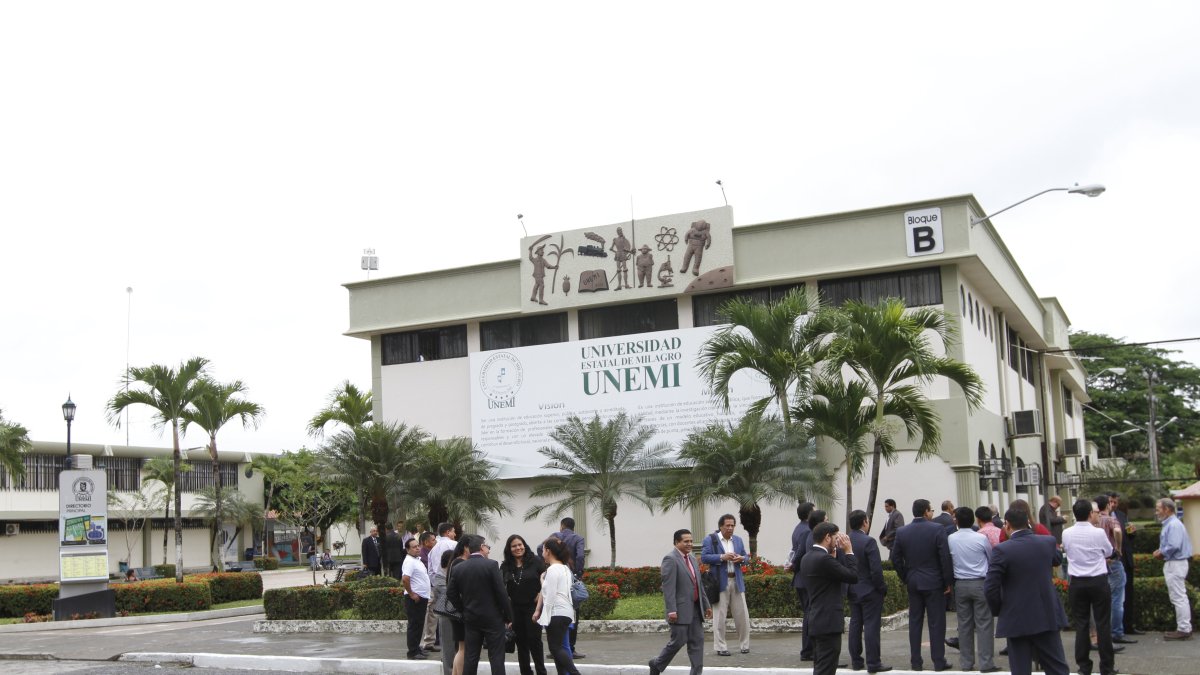 Vista parcial de un área del campus de la Universidad Estatal de Milagro (Unemi). 