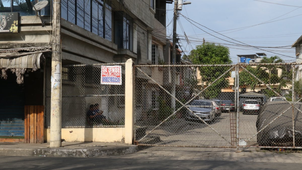 Situación. Viviendas como esta se venden en todos los sectores. En el cantón se ha vuelto ya común ver letreros colgados a diario