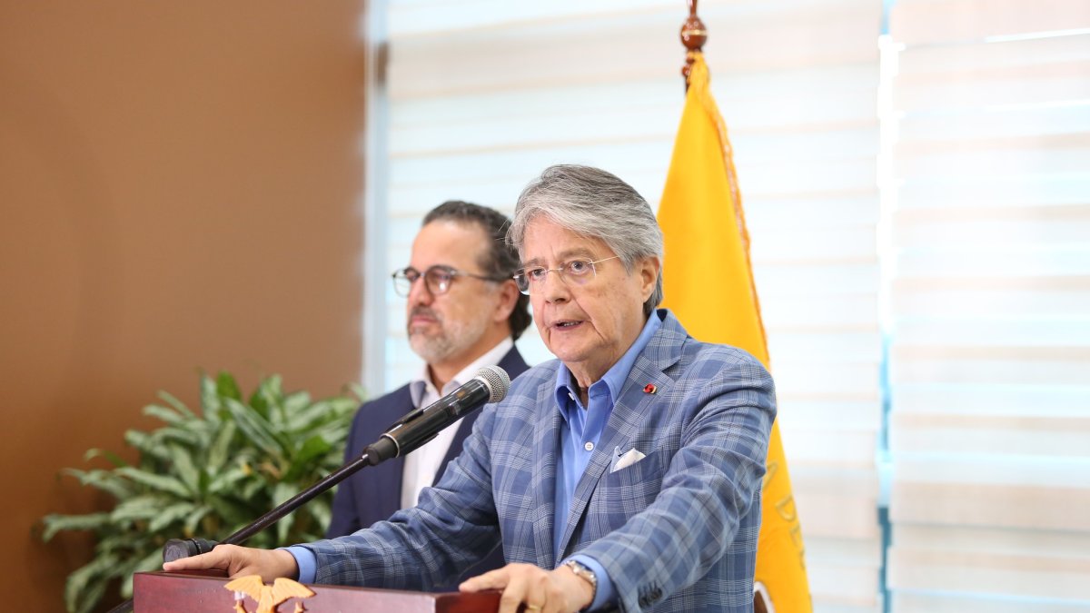 En total, el presidente Guillermo Lasso se ausentará por nueve días del país.