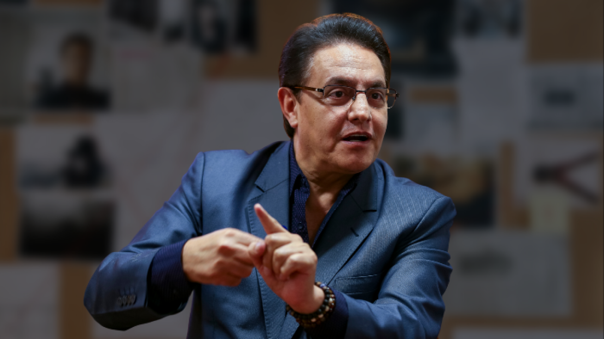 Fernando Villavicencio Valencia era oriundo del cantón Alausí (Chimborazo). Fue asesinado el 9 de agosto de 2023, en Quito.