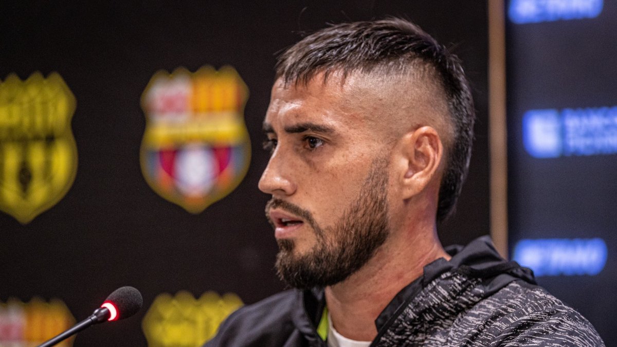 El Polaco Francisco Fydriszewski vuelve a ser titular en Barcelona.