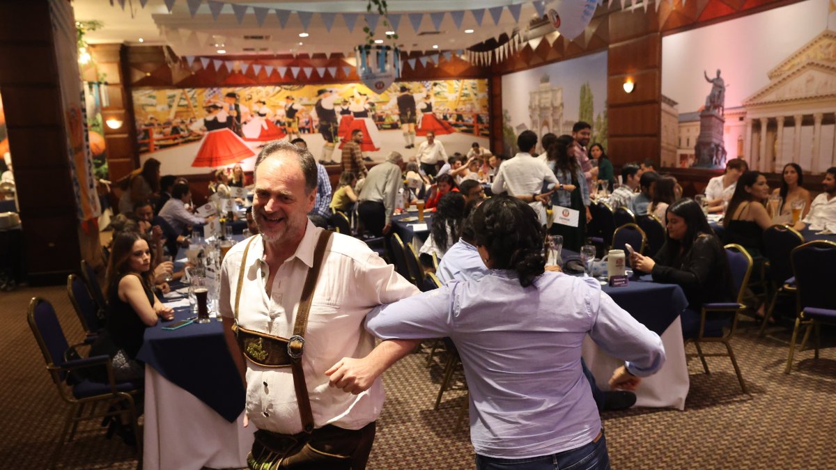 El evento organizado desde hace décadas en el hotel Hilton Colón es el más popular del Puerto Principal en estas fechas.