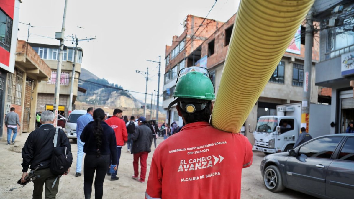 Obras en de la Alcaldía de Soacha, un municipio de Colombia que sortea al crimen organizado.