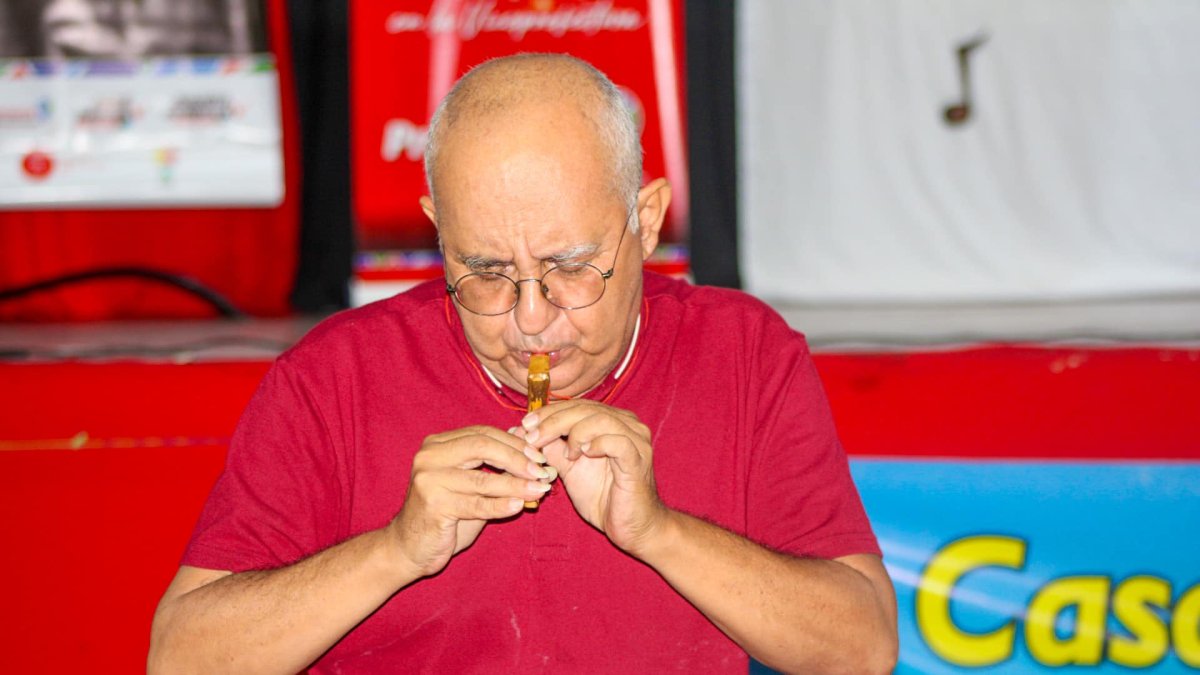 Figura. Schubert Ganzocho resaltó la importancia de los instrumentos.