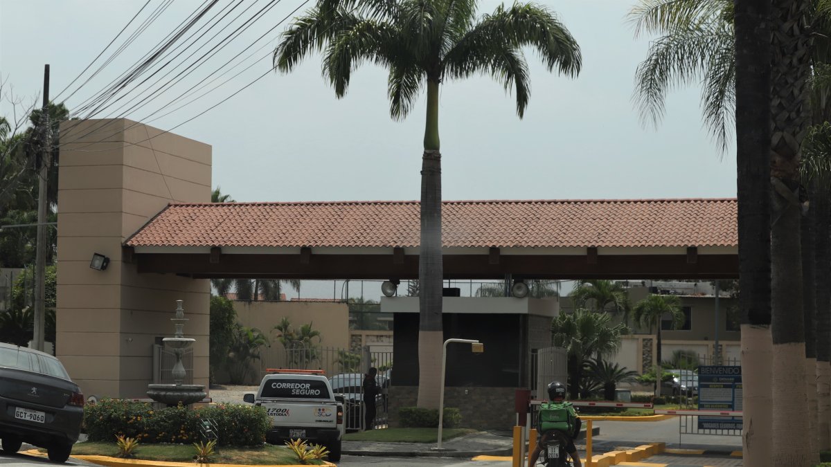 Una patrulla de seguridad privada permanecía en la garita del conjunto donde ocurrió el secuestro.