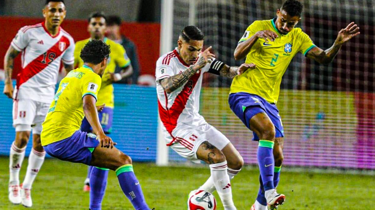 Perú cayó 1-0 ante Brasil en el primer partido de Eliminatorias.