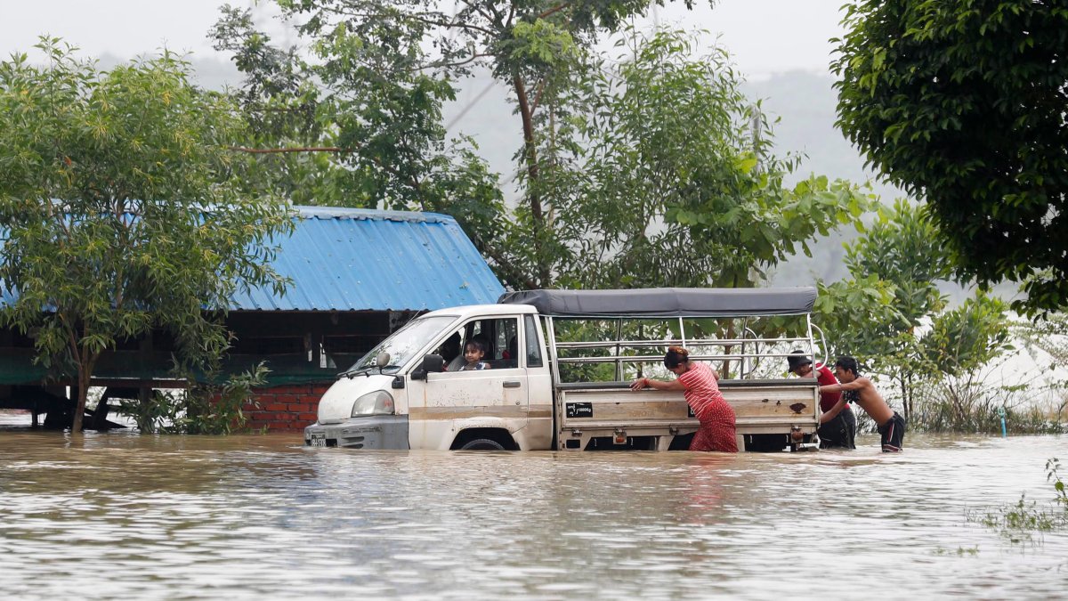 Cientos de viviendas y objetos materiales han quedado bajo el agua.