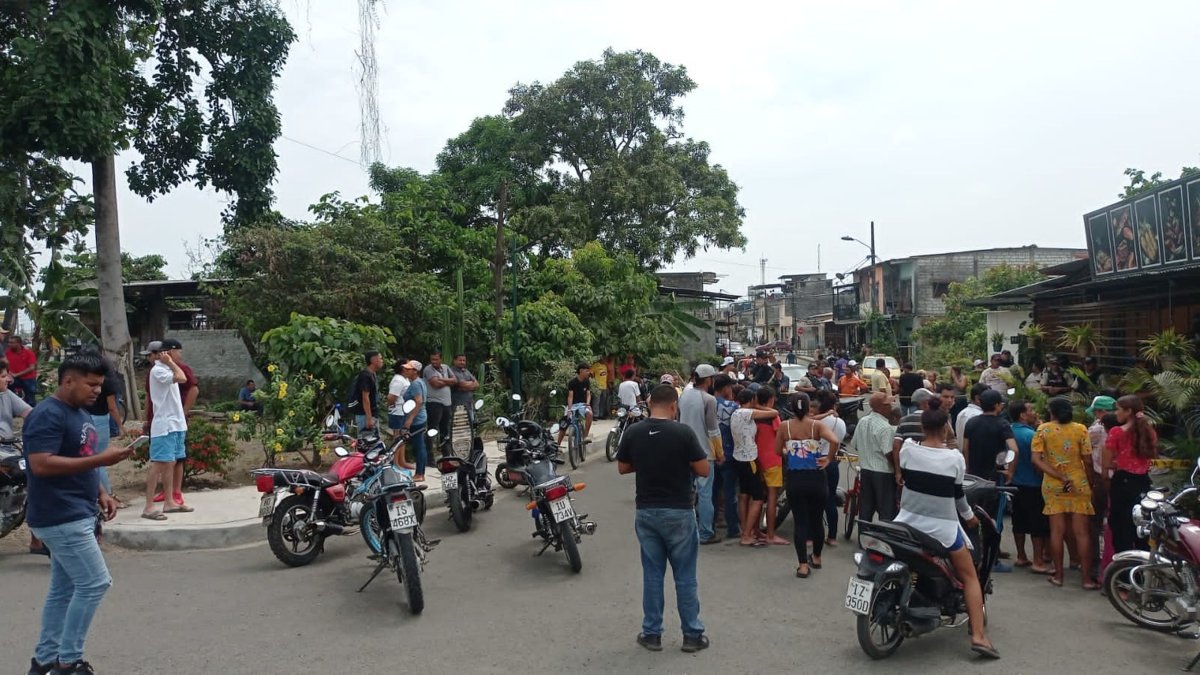 La comunidad. Quedó conmocionada ante el doble crimen registrado.