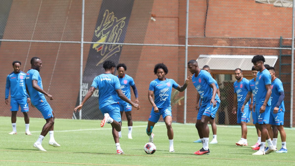 La selección se prepara para el juego ante Bolivia en la al altura de La Paz.