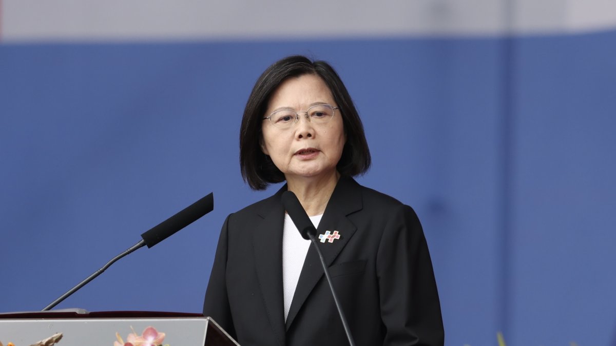 La presidenta taiwanesa, Tsai Ing-wen, pronuncia un discurso durante las celebraciones del Día Nacional de Taiwán en Taipei, Taiwán, el 10 de octubre de 2023.