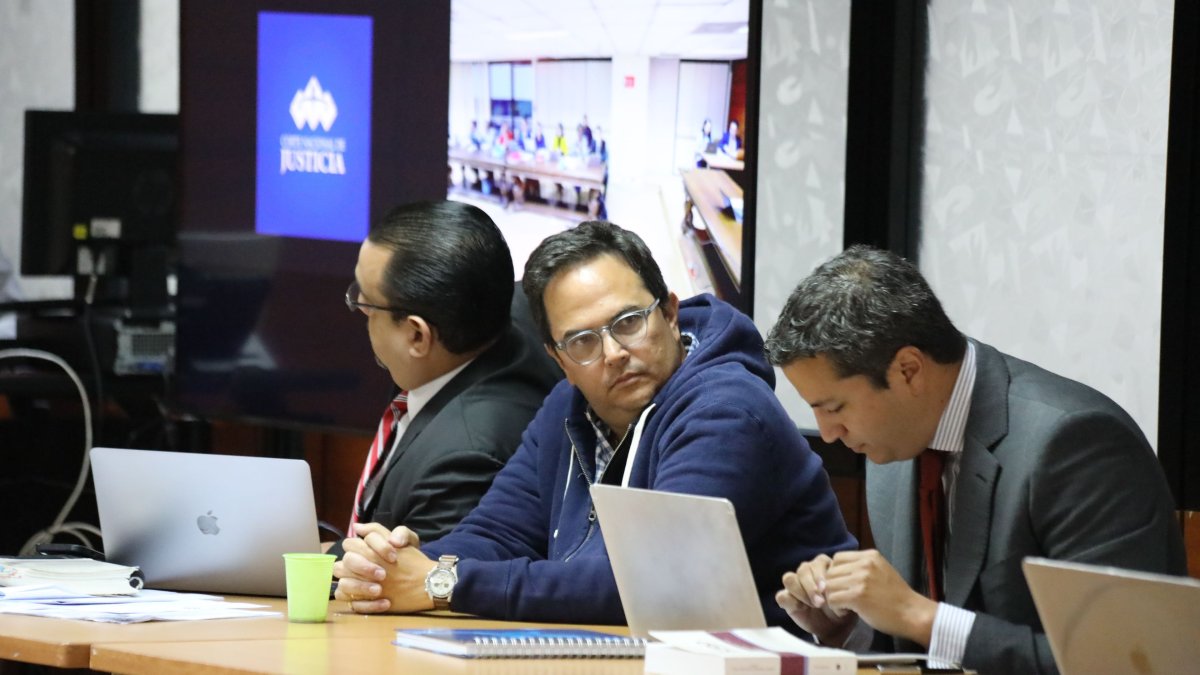 Xavier Vera es procesado por el presunto delito de cohecho.