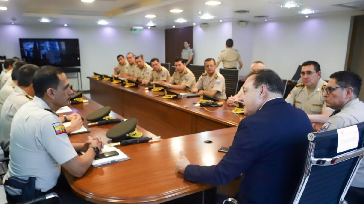 Cambios. La nueva cúpula policial mantuvo reuniones el fin de semana.
