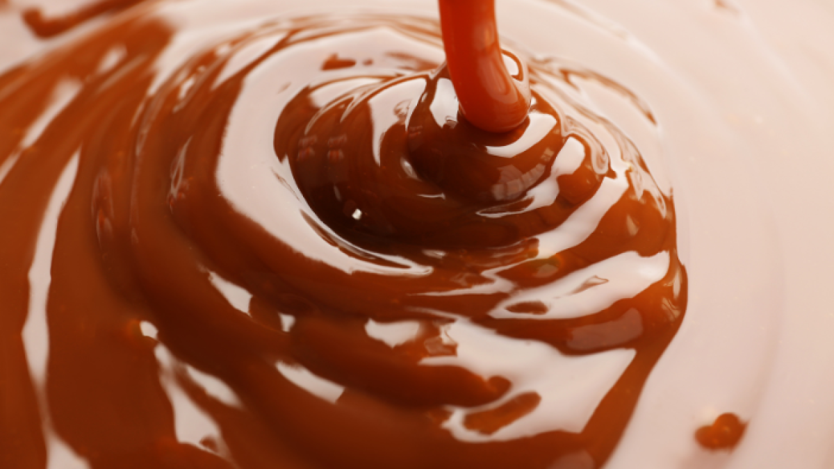 Celebra el Día Internacional del Dulce de Leche, un manjar de origen debatido que ha conquistado paladares en todo el mundo, y se comparte una receta casera para disfrutarlo.