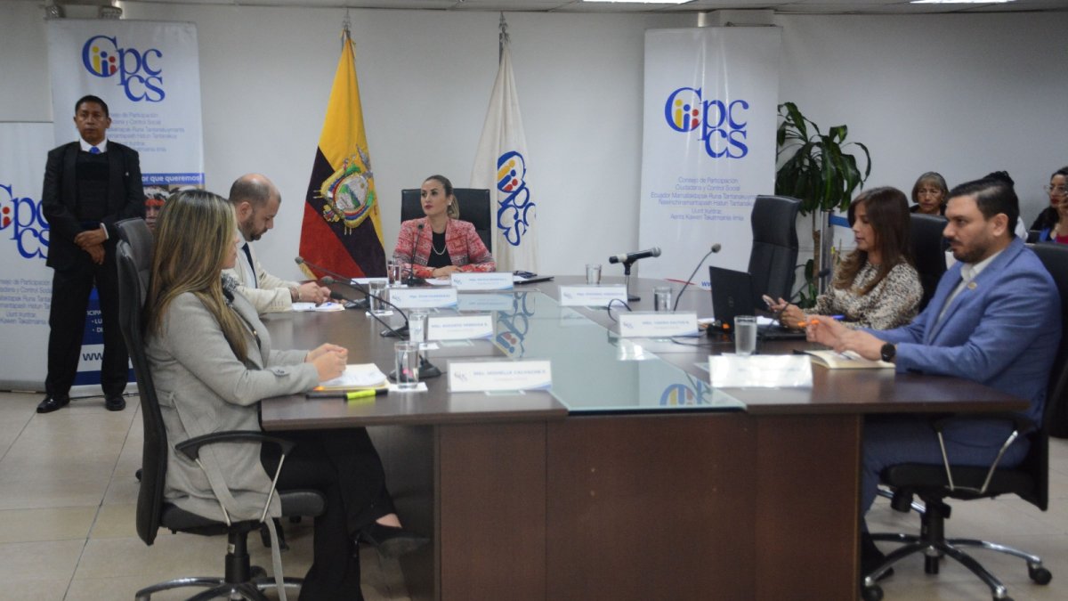 La Corte Constitucional dio un plazo de diez días para que el CPCCS informe sobre las acciones adoptadas para cumplir su dictamen.