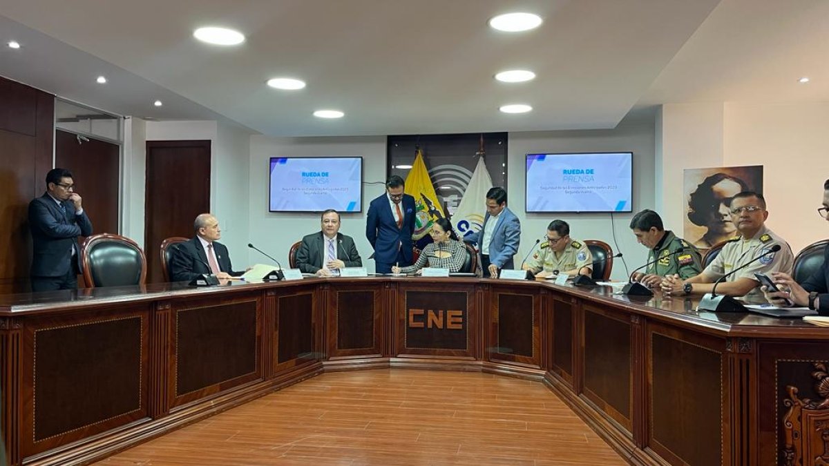 El anuncio sobre los problemas en Israel los hizo este 12 de octubre la presidenta Atamaint durante la presentación del plan de seguridad de las elecciones.