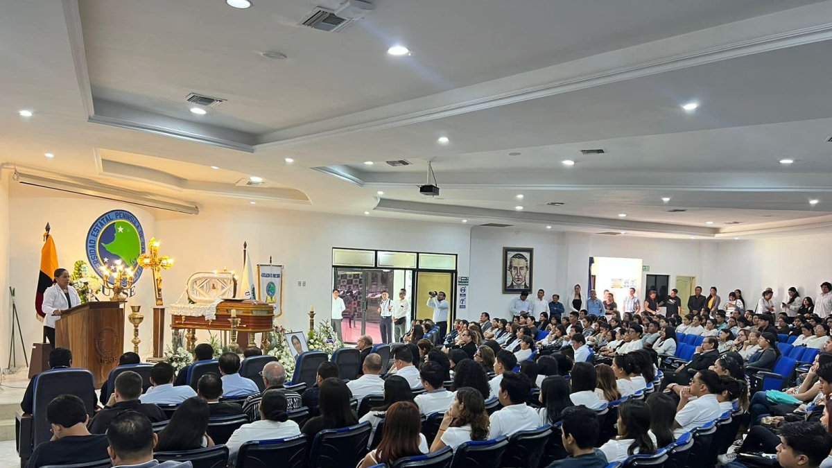 Suceso. El velorio tuvo cientos de asistentes que pedían paz en la ciudad