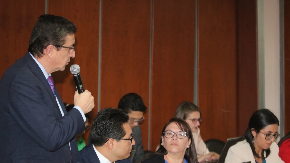 El entonces procurador Iñigo Salvador pidió reparación al Estado