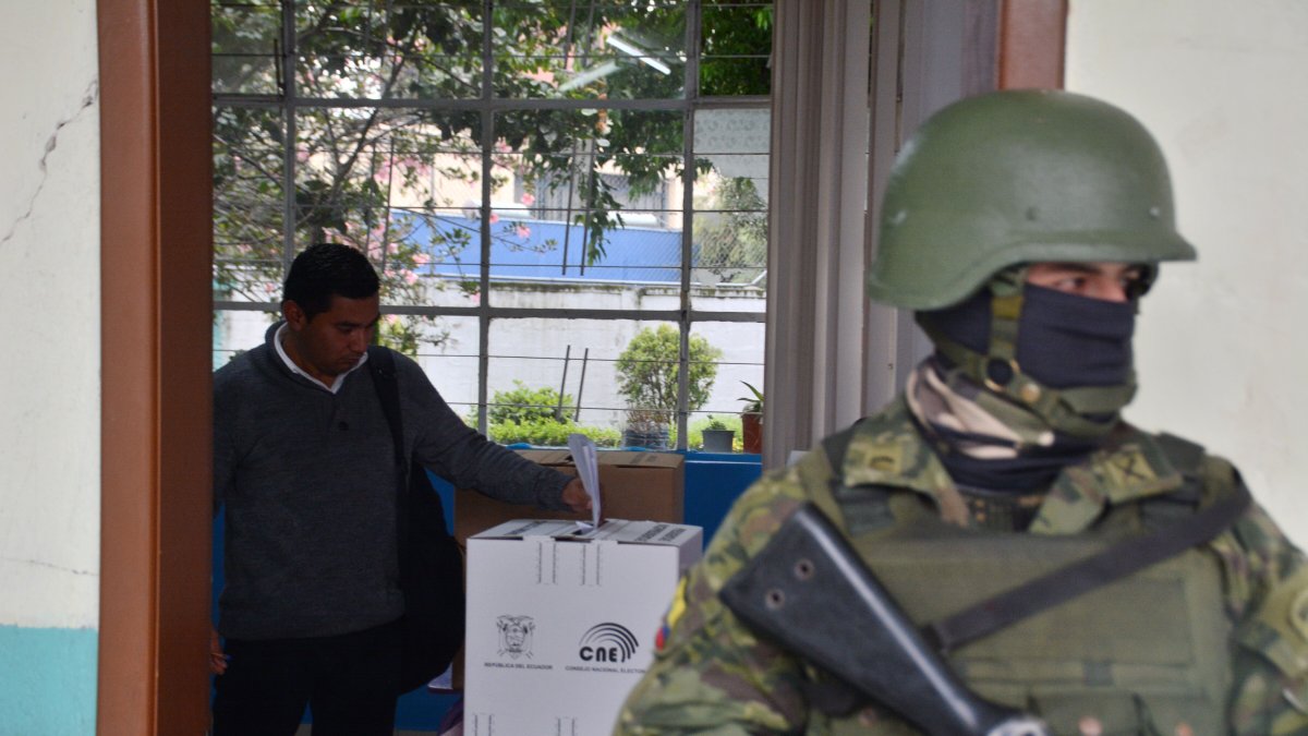 Las Fuerzas Armadas estará a cargo de la seguridad interna de los recintos.