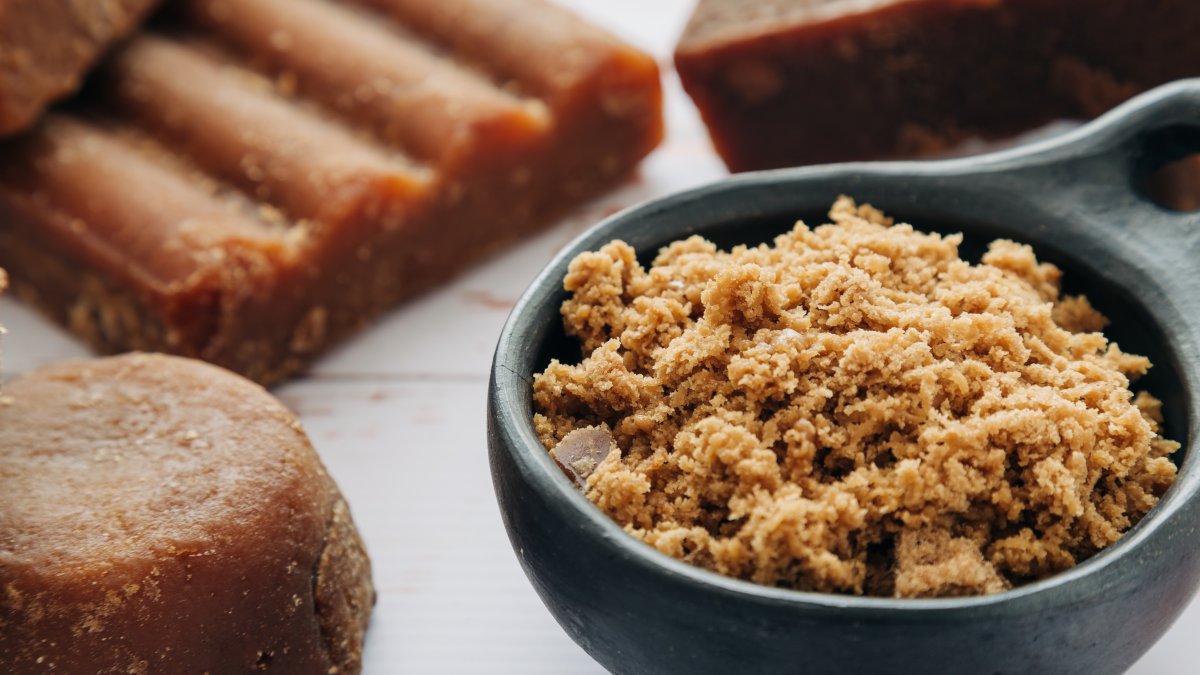 Se la utiliza en diversidad de platos como endulzante.