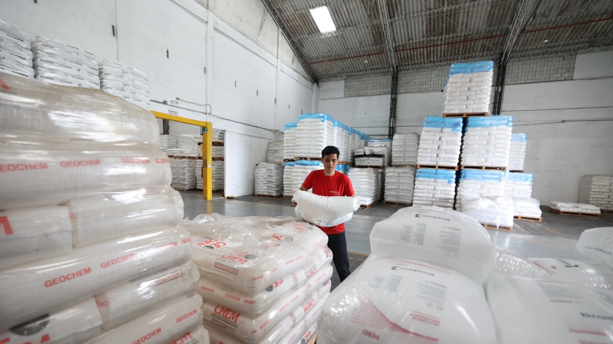 Planta. Nutec tiene 30 años en el mercado e importa materia prima de diversos países, como China.