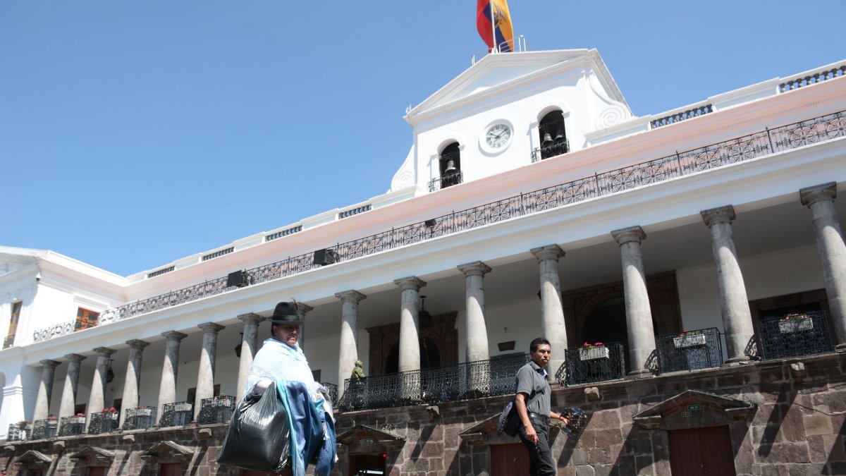 Imagen referencial del Palacio de Carondelet para graficar este artículo relacionado con varios líderes nacionales.