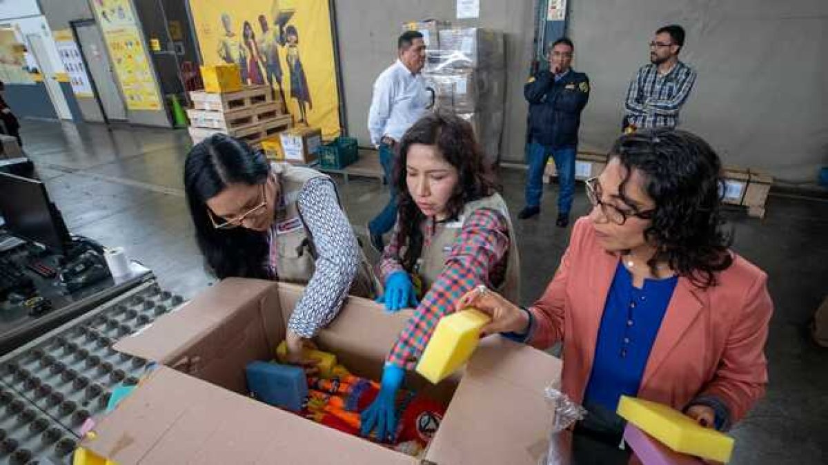 Los supuestos restos prehispánicos fueron ocultos como dos muñecos.