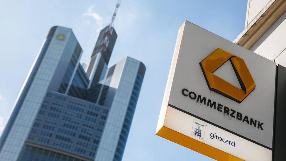Entidad.- El logo de la entidad alemana Commerzbank.