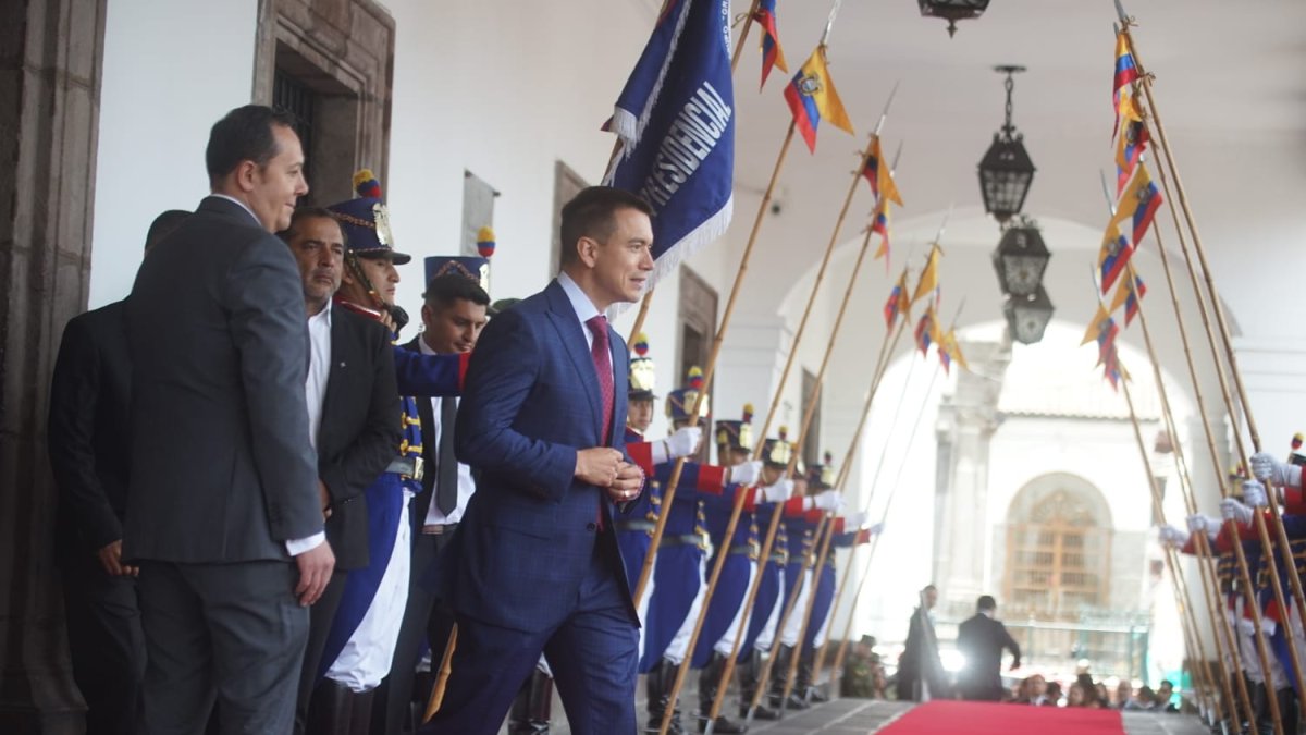 El presidente electo, Daniel Noboa, llegó hasta Carondelet para tener una reunión de transición con Guillermo Lasso