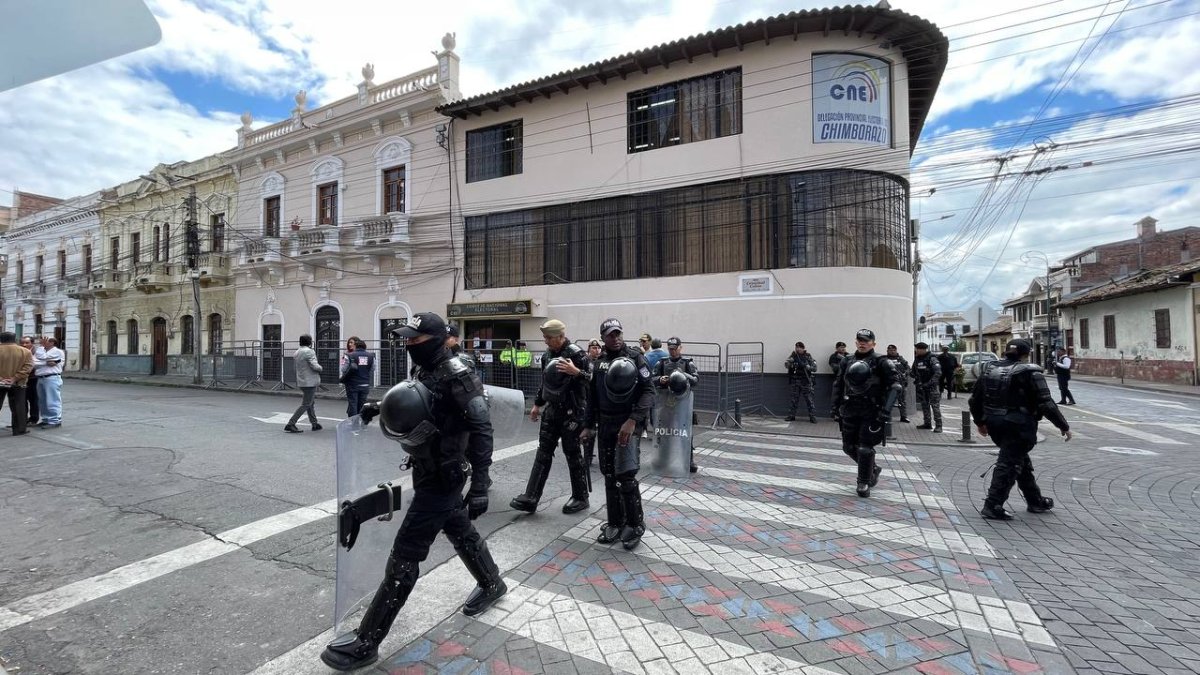 En Riobamba se llevó la audiencia por violencia política de género, que sigue la viceprefecta de Chimborazo, Mónica Loza, en contra del prefecto Hermel Tayupanta.