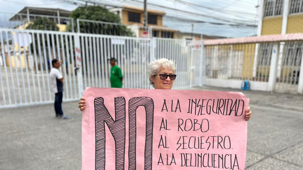 Hecho. Quienes defienden la presencia de las rejas en los barrios alegan que solo quieren algo de seguridad.