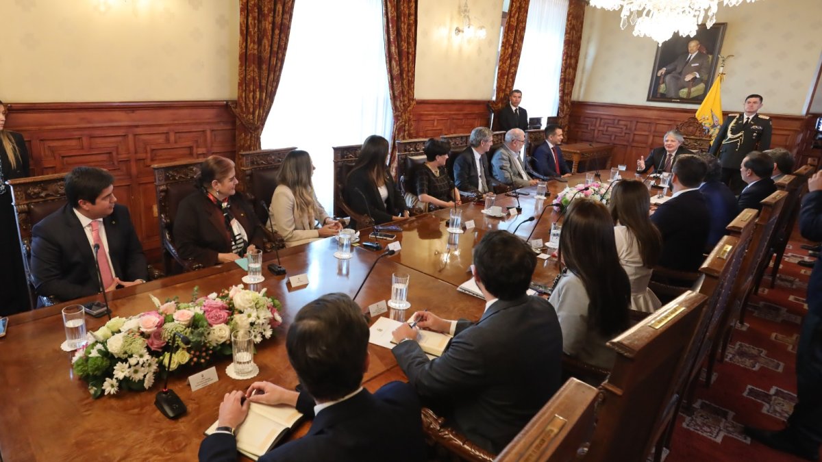 Carondelet. El presidente electo Daniel Noboa acudió ayer a su cita con Guillermo Lasso.