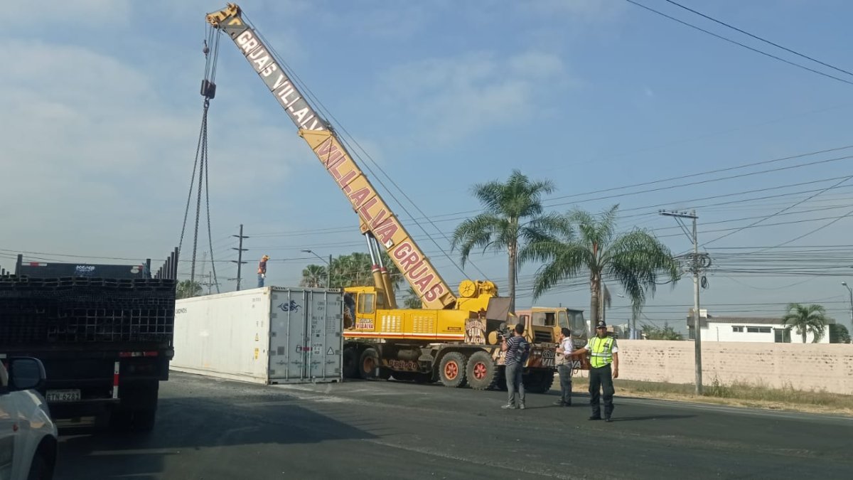El hecho se registró en el redondel de la vía Salitre - La Puntilla este 18 de octubre.