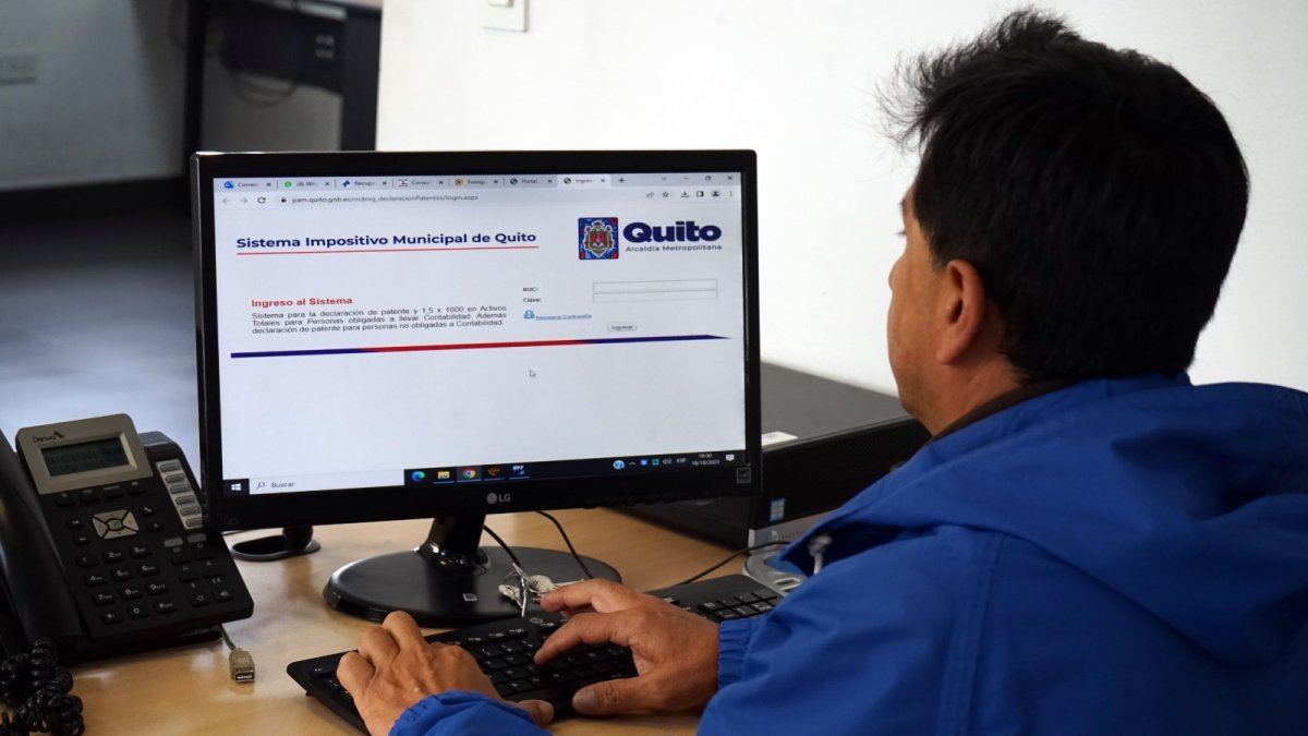 El usuario con problema en la contraseña puede ingresar a la web.