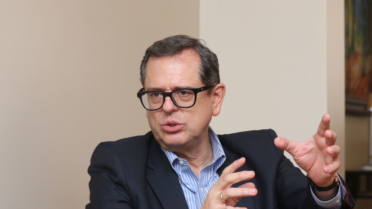 Carlos Rabascal es el candidato presidencial de la Izquierda Democrática.