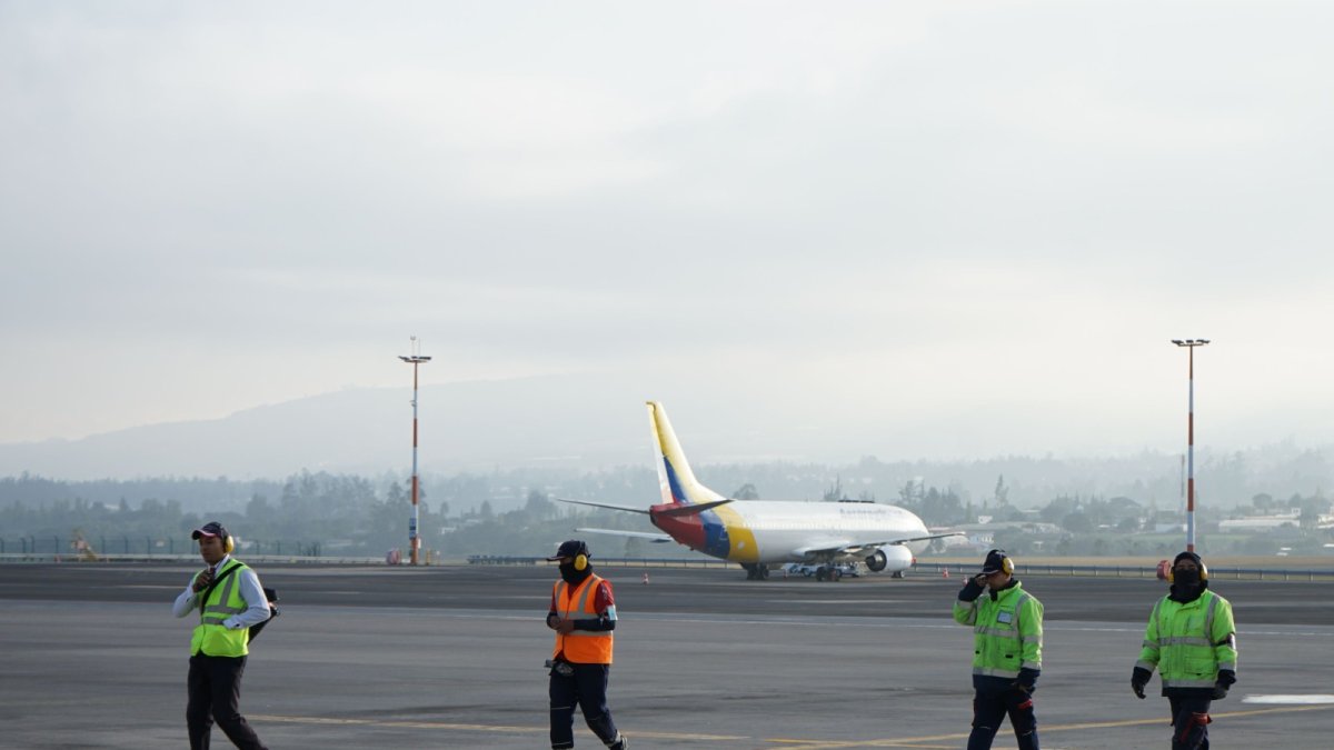 El cierre de la pista del aeropuerto Mariscal Sucre Quito es por trabajos preventivos de mantenimiento.