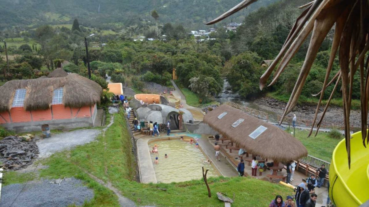 La comunidad kichwa de Oyacachi fomenta el turismo a su localidad con las piscinas termales.