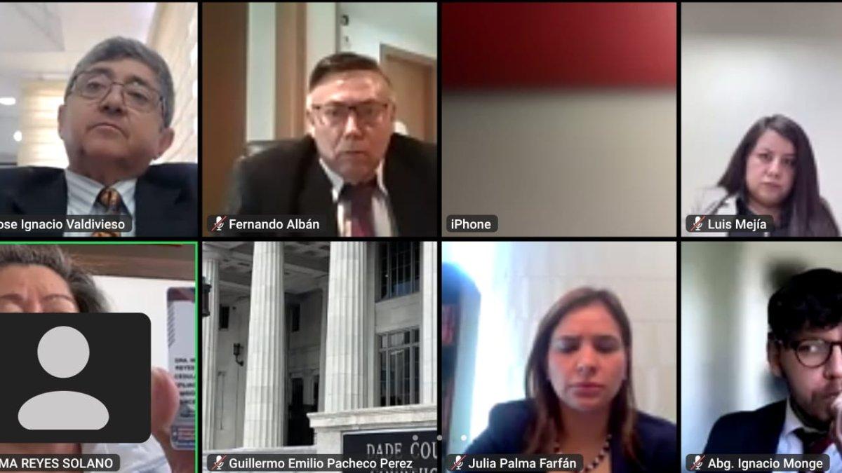 La audiencia demoró en instalarse por problemas técnicos con parte de los comparecientes.