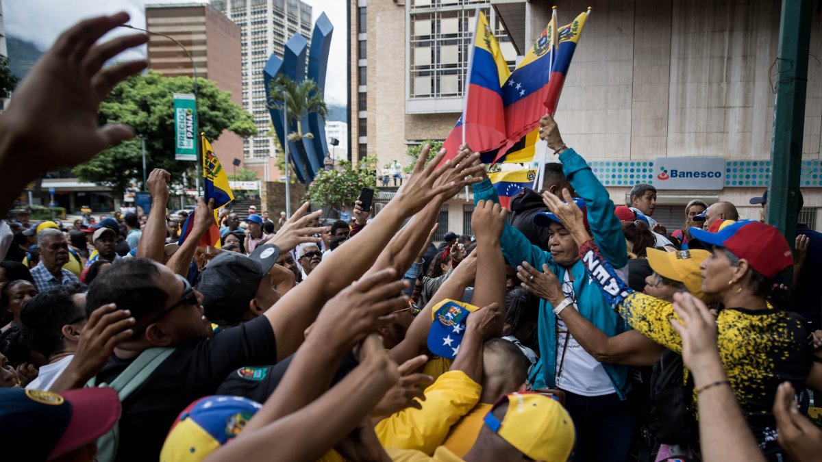 Caracas. Varias personas participar en un acto de campaña electoral.