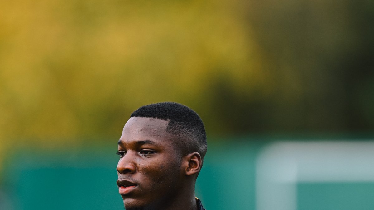 Caicedo será titular en este duro encuentro ante los 'gunners'.