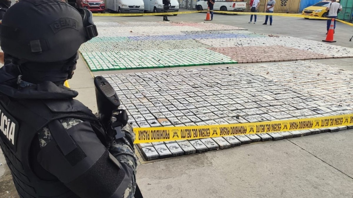 Imbabura. El jueves pasado, la Policía decomisó 600 kilos de cocaína, ocultos en un doble fondo en un camión.