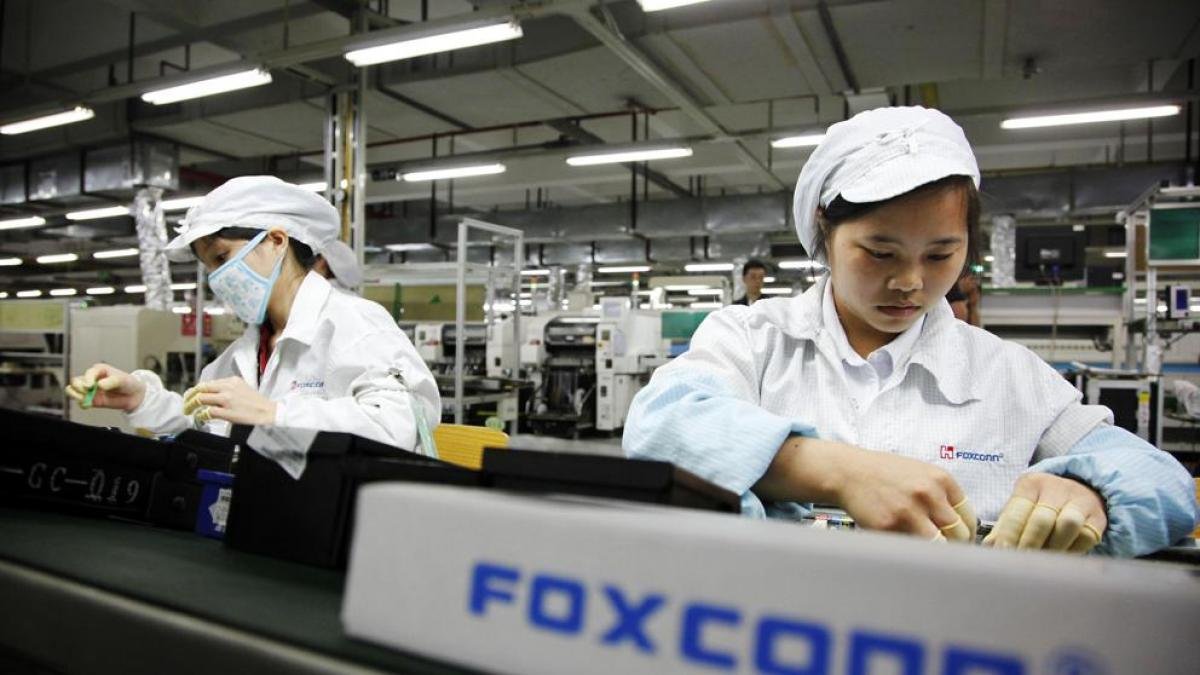 La emprsa Foxconn se especializa en el ensamblaje de tecnología.