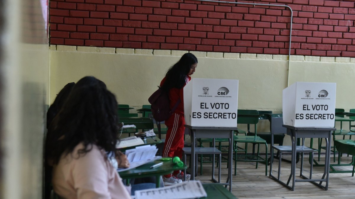 Las elecciones para la consulta popular y referéndum serán el domingo 21 de abril.