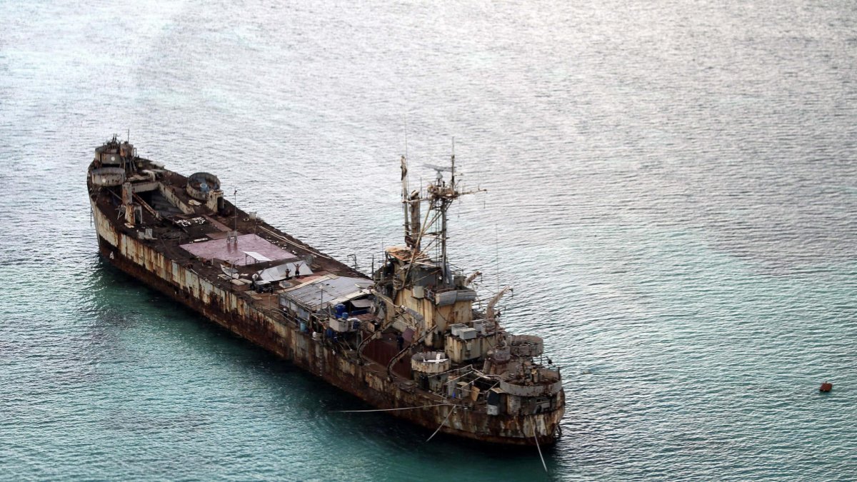 Imagen de Archivo del navío Sierra Madre de la Marina de Filipinas anclado en las inmediaciones del banco de arena conocido como Ayungin.