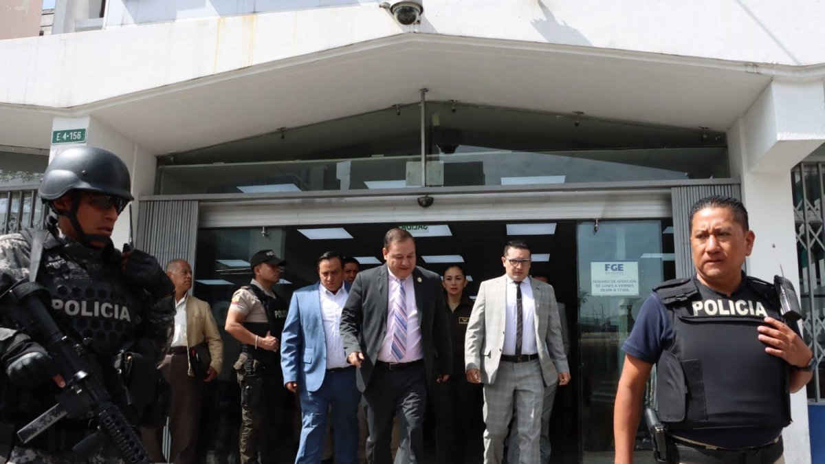 Versiones. El ministro del Interior Juan Zapata es uno de los citados a dar versión el miércoles en otro caso abierto por la Fiscalía.